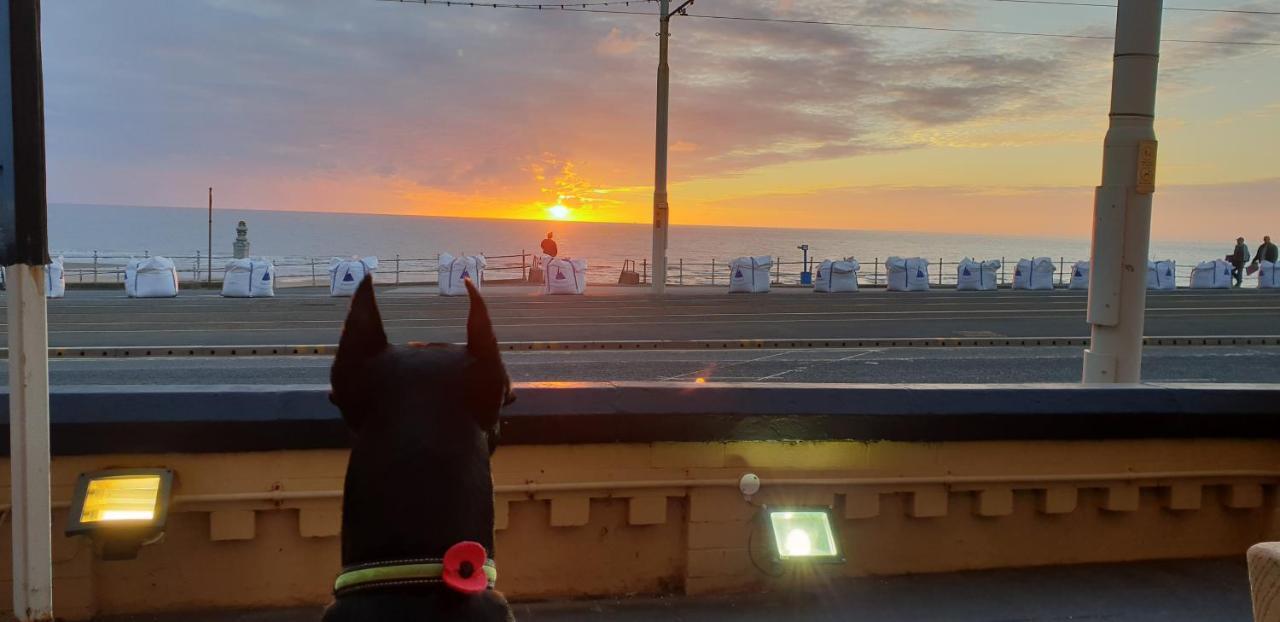 Sunny Dee's Holiday Blackpool